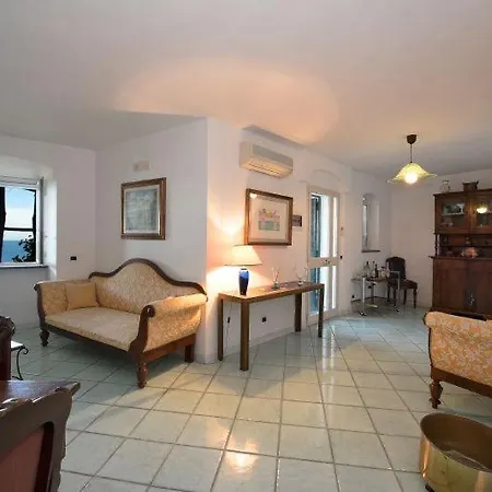 Sleeps 8 Pool Air Con Wifi *
